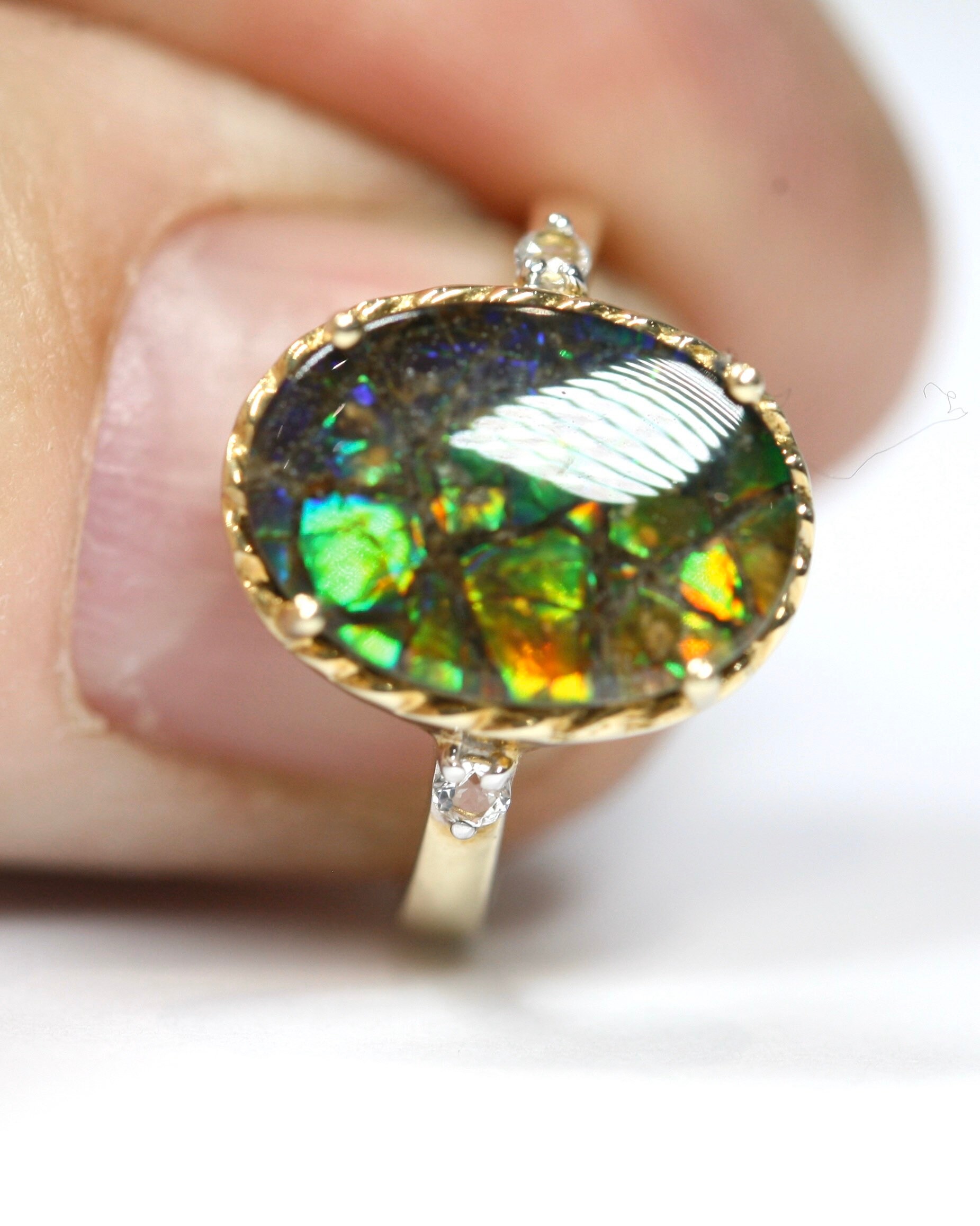 Beautifully coloured 9ct gold Ammolite statement ring fully