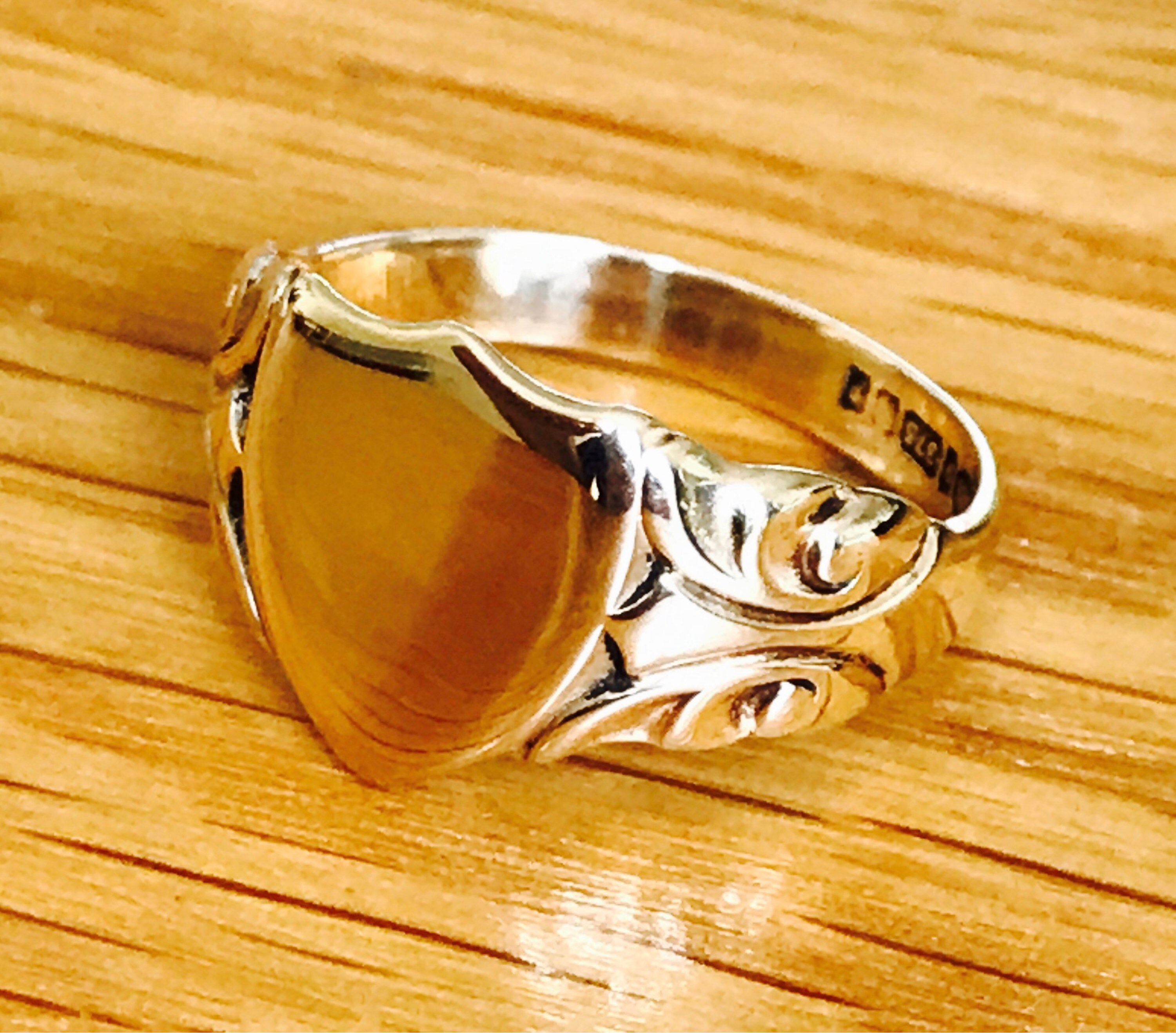 SALE*** Stunning vintage 9ct gold men's shield ring **reserved