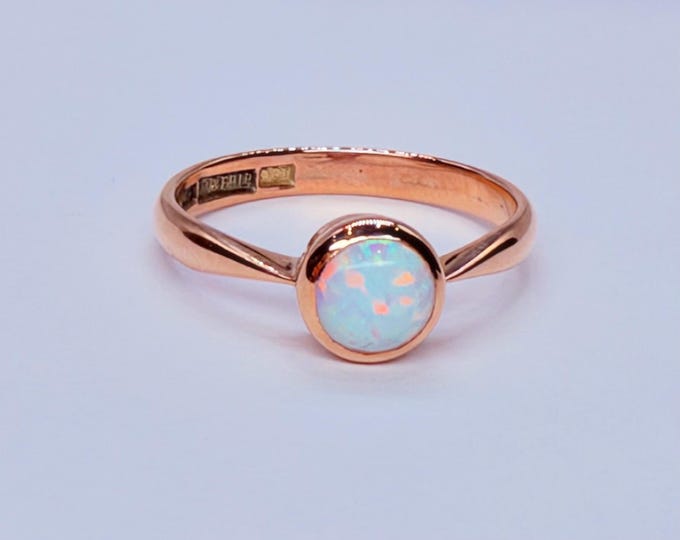 Antique 9ct rose gold Opal ring - stamped 9CT - size P