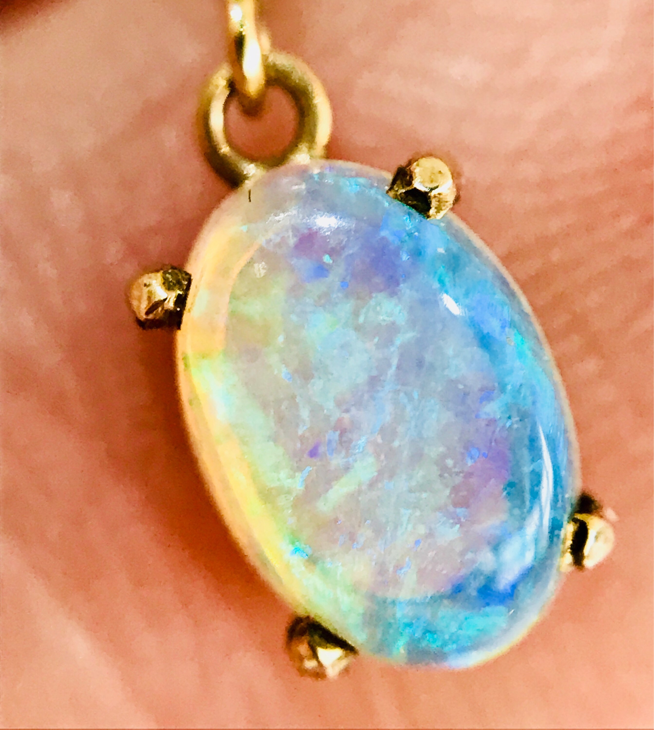 Vintage 9ct yellow gold Opal necklace