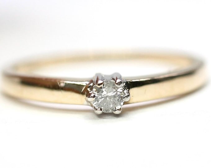 Vintage 9ct gold 0.10 carat diamond solitaire ring - London 2002 - size N or US 6.5