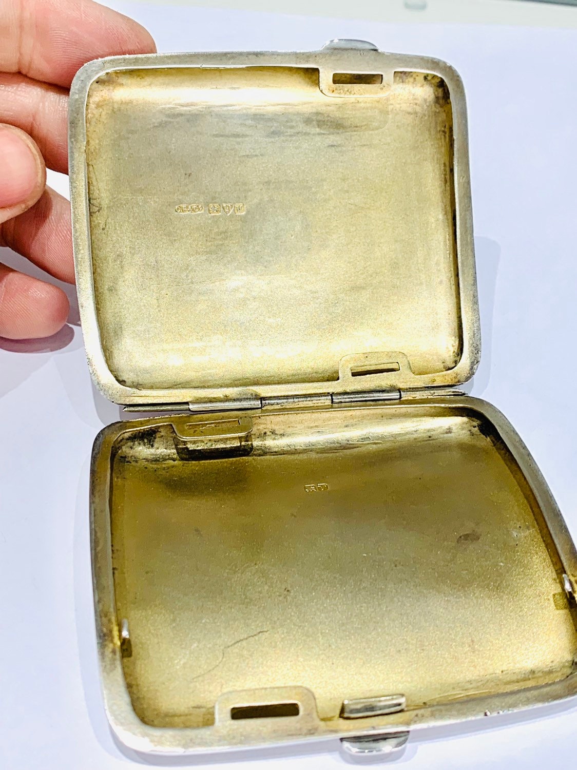 Superb antique Sterling Silver cigarette case hallmarked Chester 1921