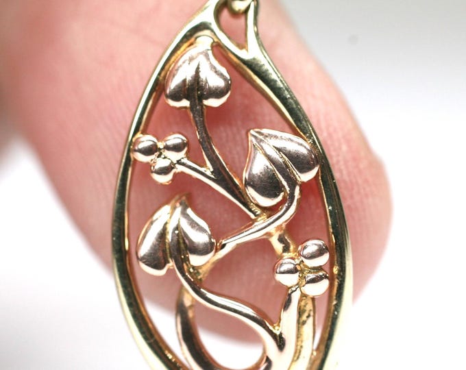 Gold of Royalty - 9ct Clogau rose and yellow gold pendant