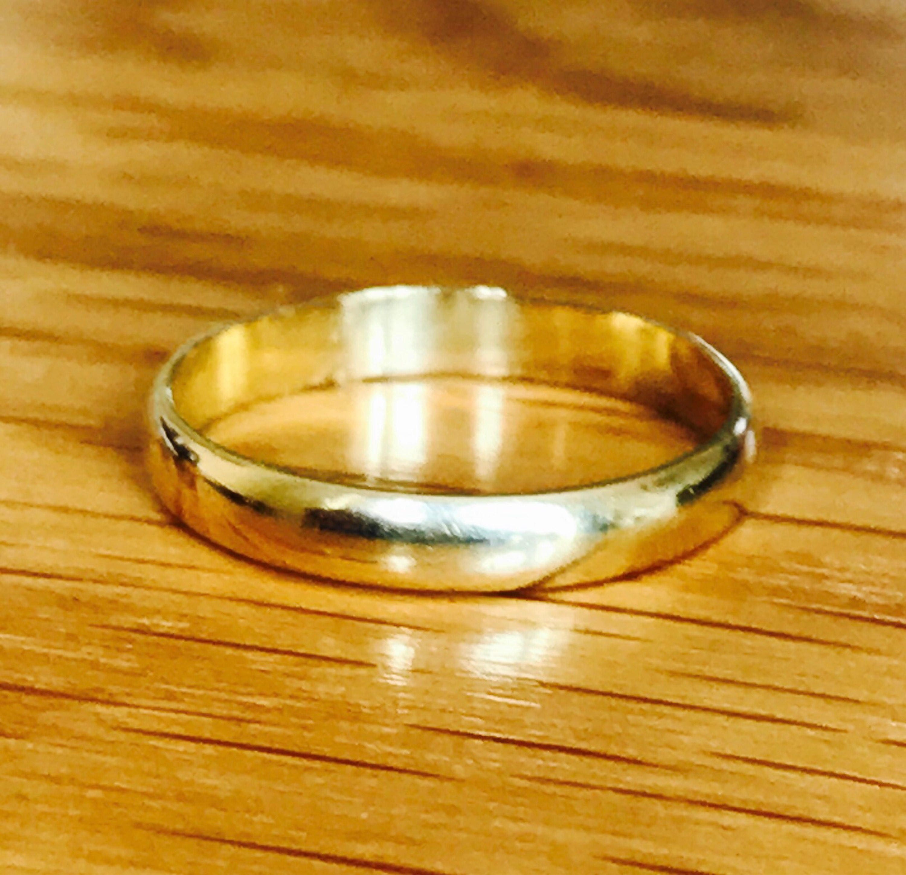 SALE*** superb 18ct yellow gold Millenium wedding ring