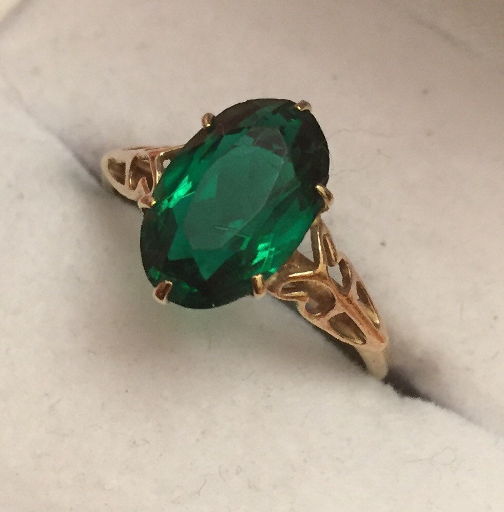 Antique 9ct gold Emerald coloured ring - 1920's ***Reserved for Abbie***
