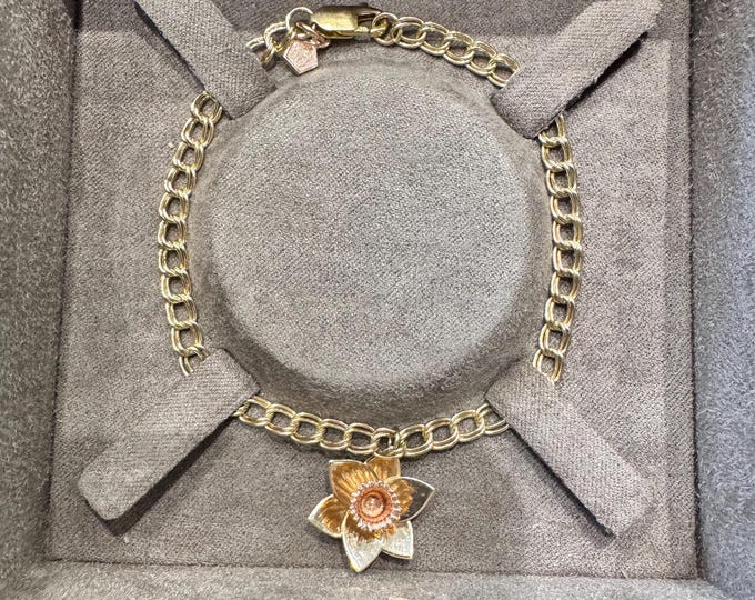 Gold of Royalty - Superb 9ct rose and yellow Clogau gold bracelet with Daffodil charm - fully hallmarked and in the original gift box