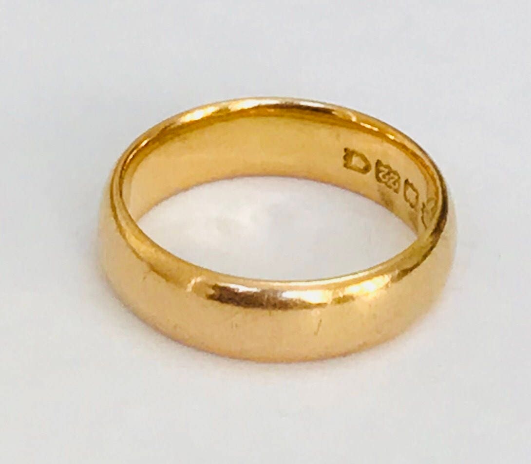 Superb heavy antique Edwardian 22ct gold wedding ring London 1901