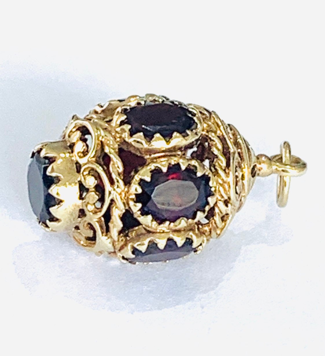 Stunning heavy vintage 9ct gold Garnet pendant - fully hallmarked