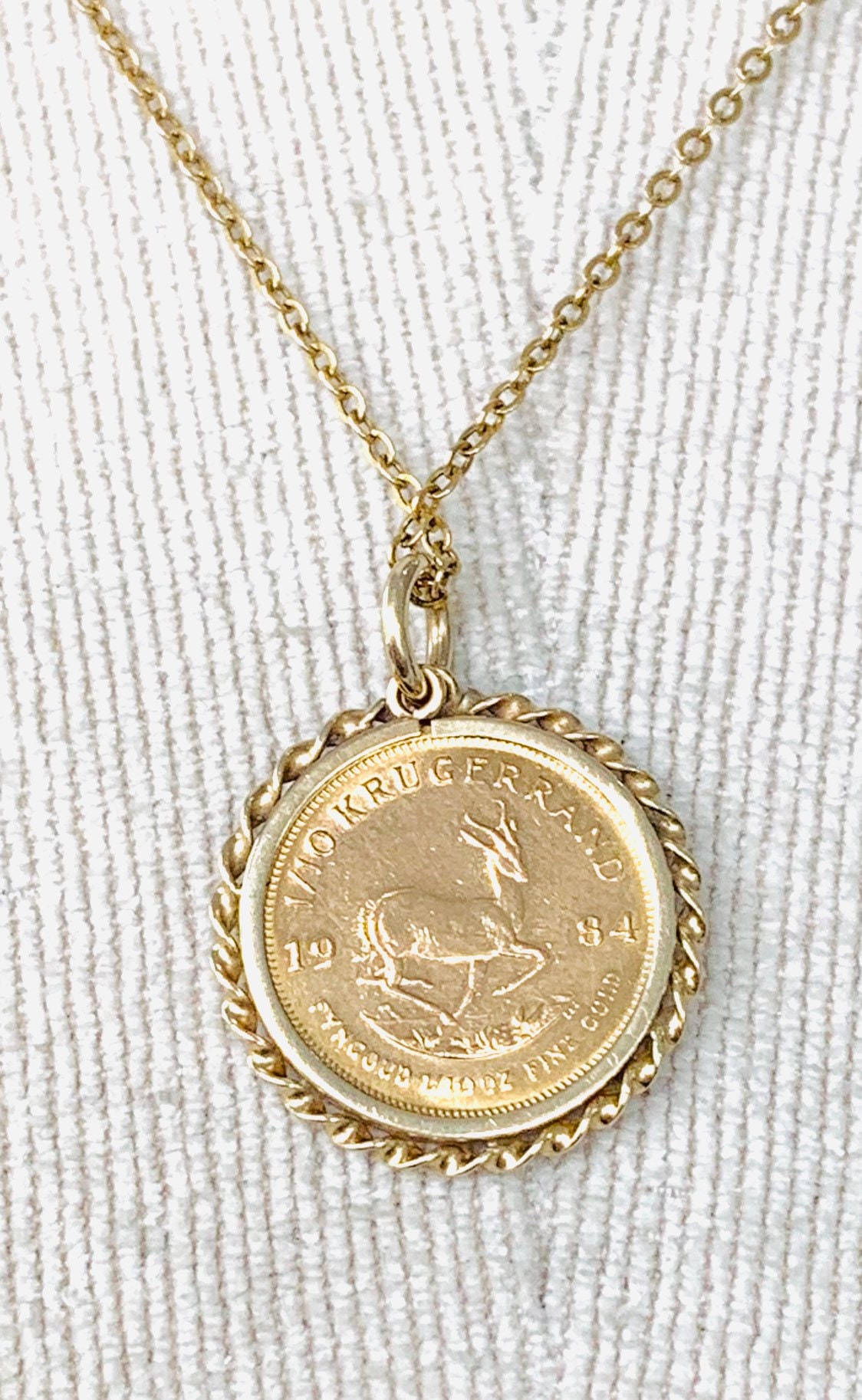 Superb vintage 1/10th Krugerrand - Fine gold - Pendant dated 1984