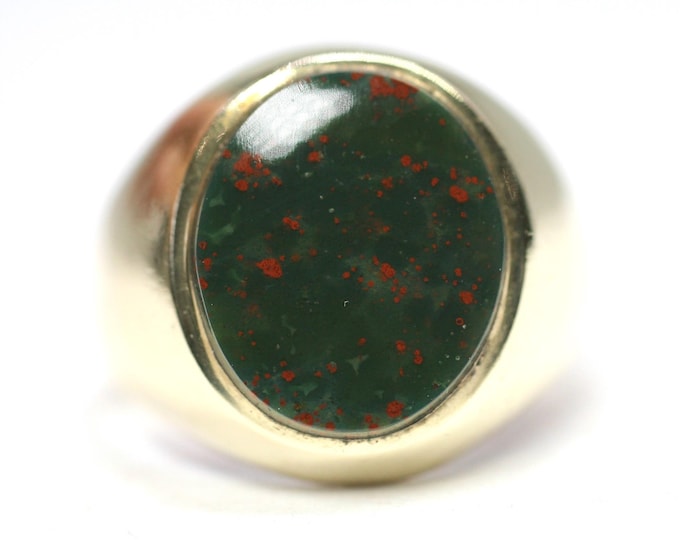 Superb heavy vintage 9ct gold Bloodstone signet ring - fully hallmarked - size Q or US 8 - 7.7gms
