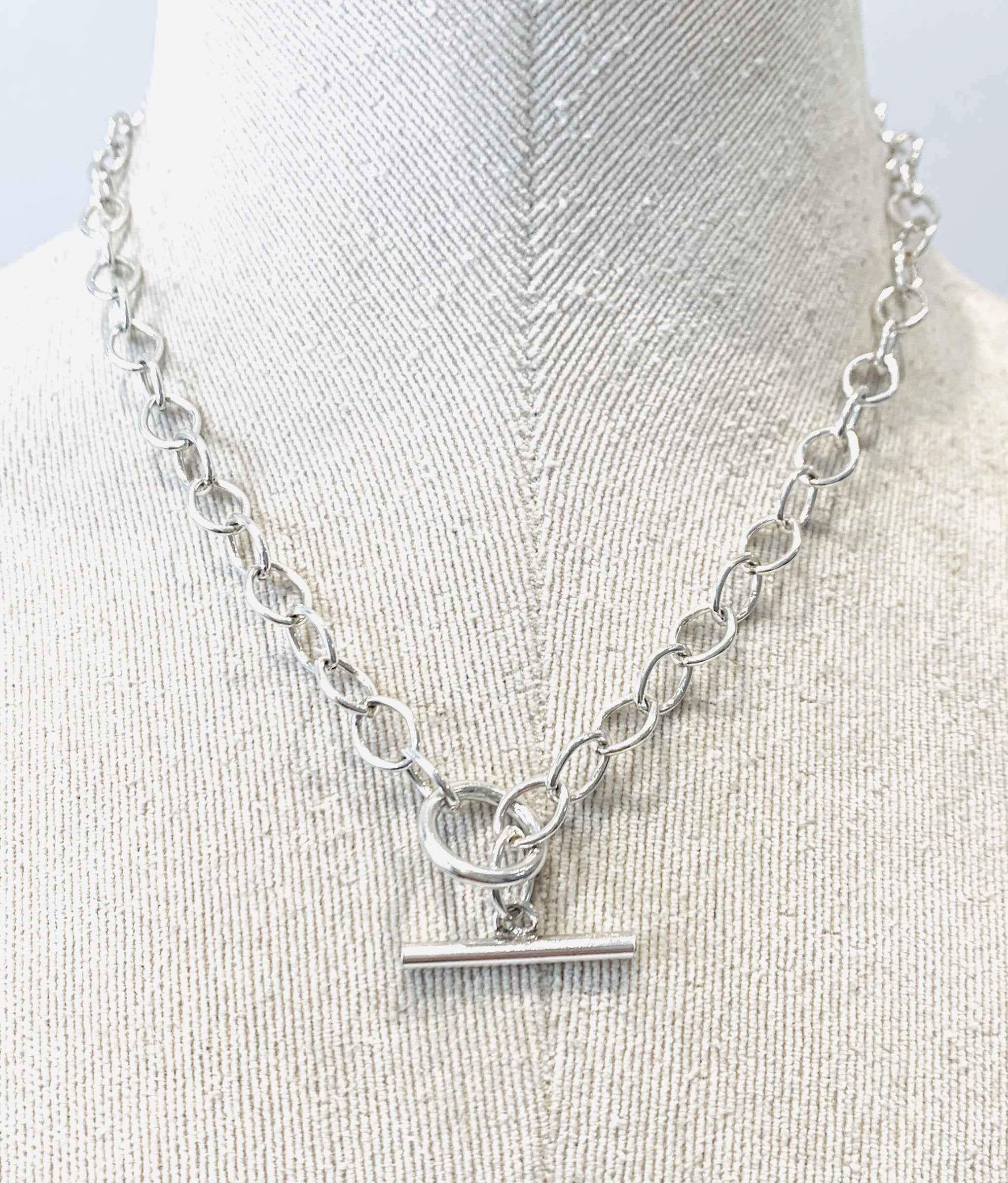 Vintage sterling silver 17 inch toggle necklace fully hallmarked