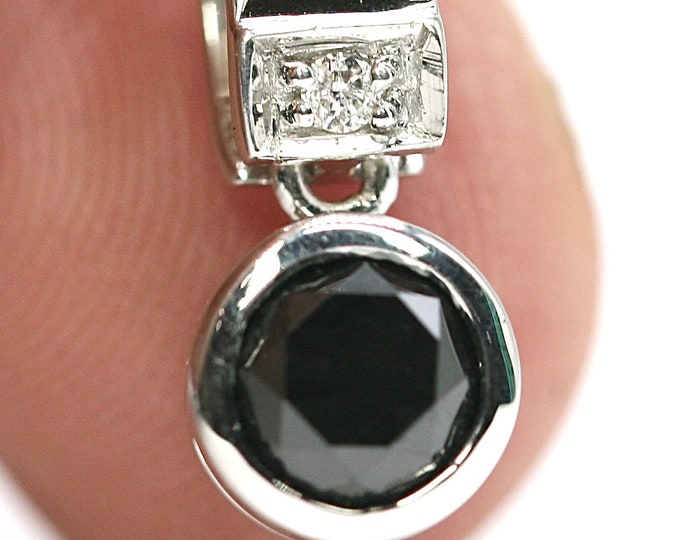 Vintage 9ct white gold 1 carat Black Diamond pendant - fully hallmarked