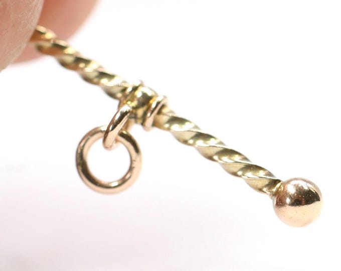 Antique 9ct gold barley twist t- bar pendant - 30mm