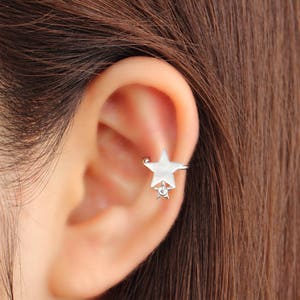 Ear cuff no piercing, non pierced, ear jacket, swarovski stone, ear cuff silver, ear crawler, no pierce, mother of pearl, star ear cuff