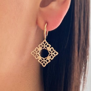 Rhombus earrings, gold clip on earrings, no pierce huggie, hoop clip on, huggie clip on, minimalist, invisible clip on earrings, huggie hoop