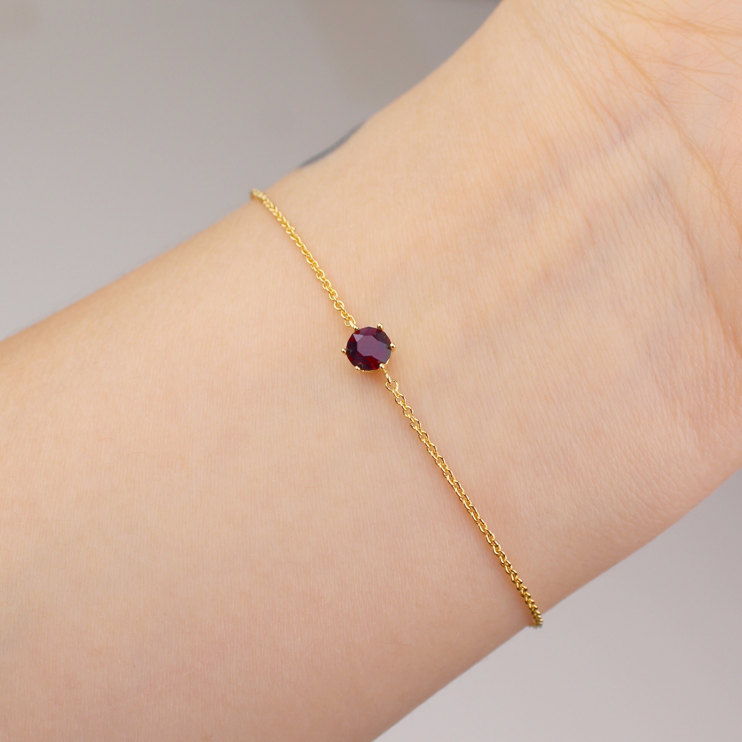 January Birthstone Collar - Siam