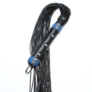 Bootlace Leather Flogger image 1