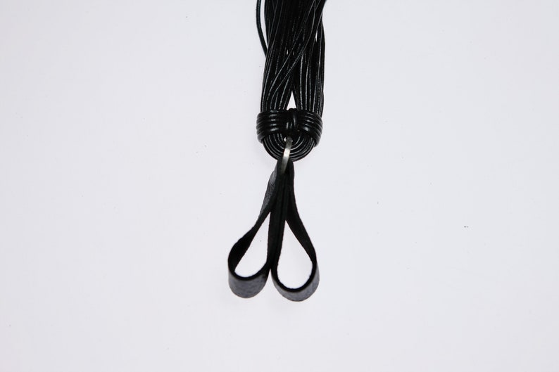 Bootlace Leather Flogger image 5