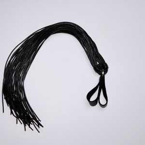 Bootlace Leather Flogger image 7