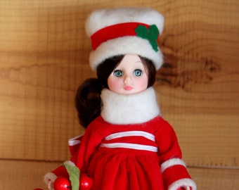 Vintage 1983 Effanbee Christmas Doll With Holly And Kaiser Stand