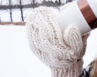 Cable Knit Mittens | Cream