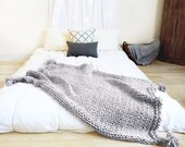 Knit pom Blanket - Cuddle Me Blanket