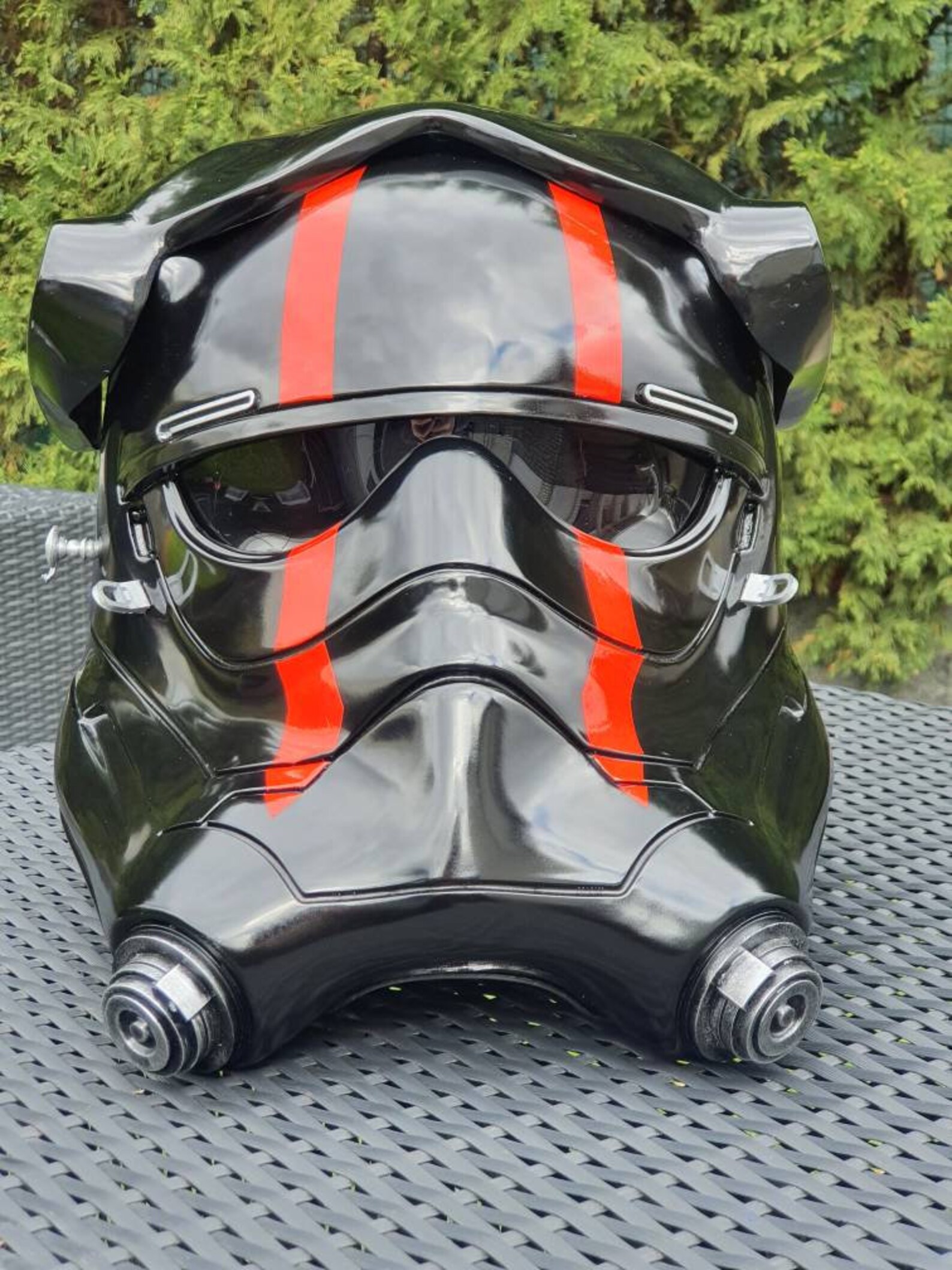 rubies tie pilot helmet