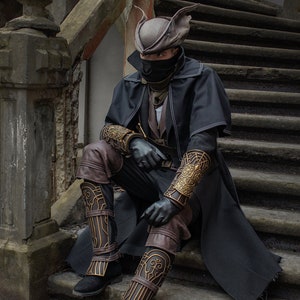 Bloodborne hunter coat hotsell