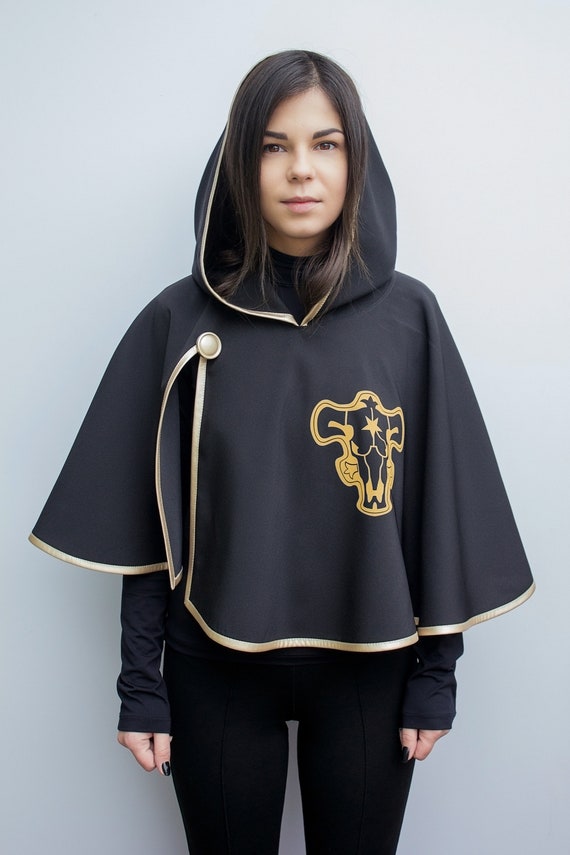 Black bulls hoodie black clover hot sale