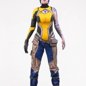 Maya cosplay costume from Borderlands 2 video game, Halloween costume image 1