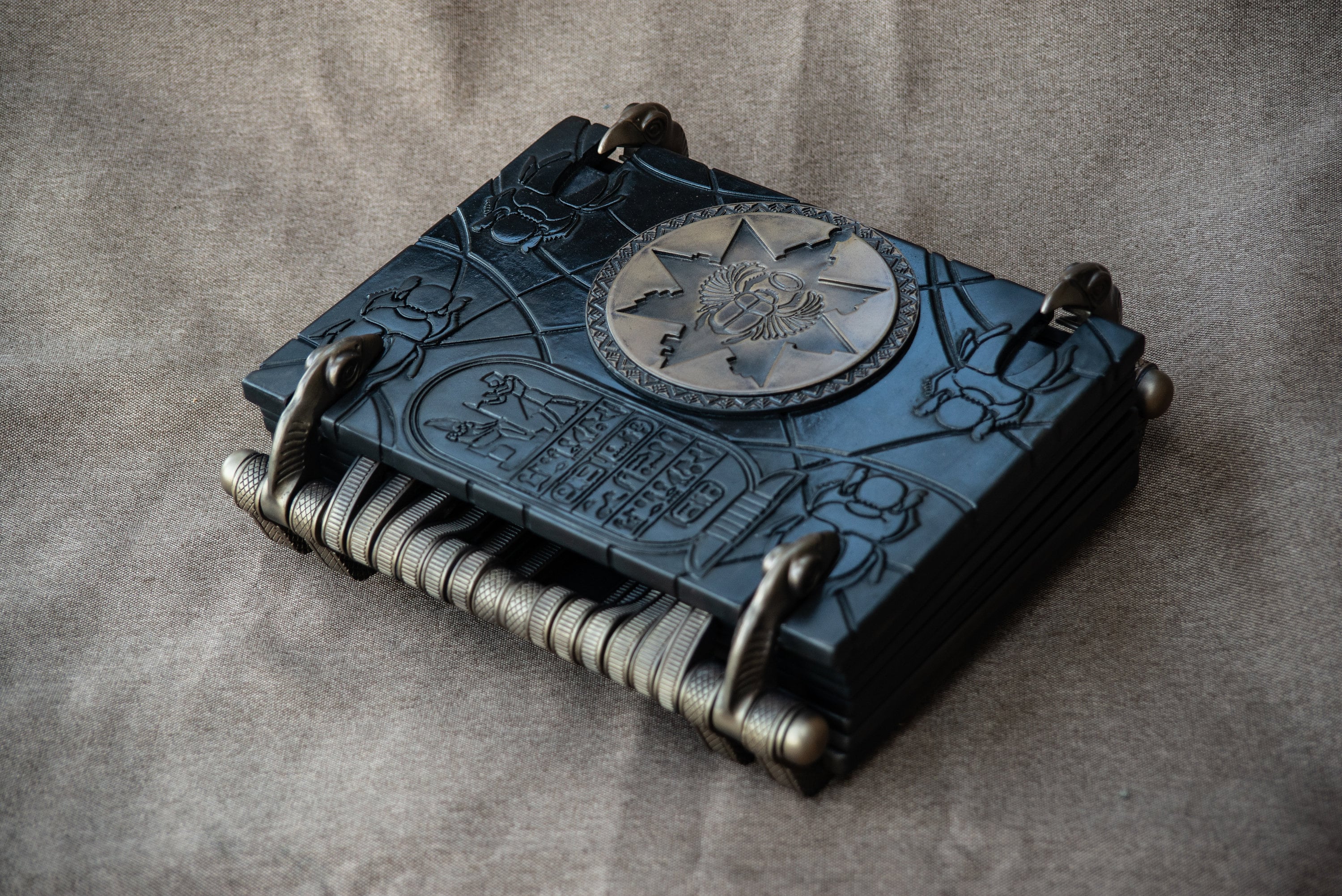 死者の書のミイラ小道具レプリカ、ハムナプトラの書のコスプレ小道具