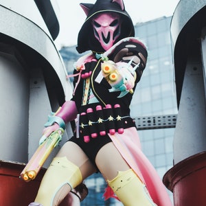 Kawaii Reaper highly detailed cosplay costume Nevermore kawaii skin Overwatch Video game pink dress male female costume Game Hero Character