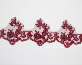 Burgundy Daisy Paisley Applique Trim