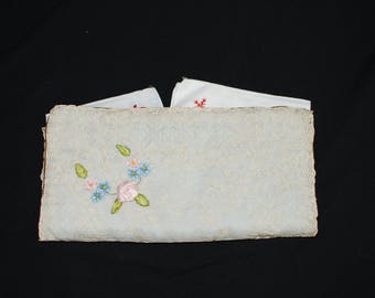 Vintage French Lace Hankie Hold