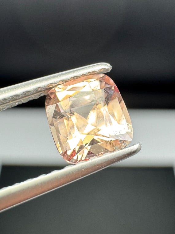 Dragon Garnet 1.15ct color change gem.