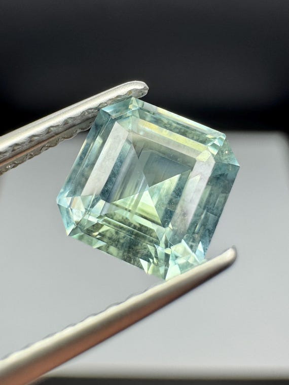 Asscher cut Montana Sapphire 1.7ct untreated gem.