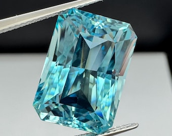 Natural Aquamarine 12ct.