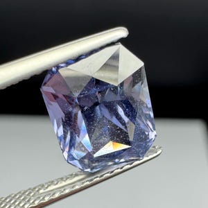 Naturlig safir, ouppvärmd 4,7 karat indigo precisionsslipad. bild 5