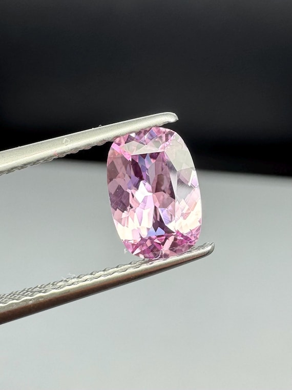 Pink Sapphire 1.77ct, elongated cushion cut. Natural gem.