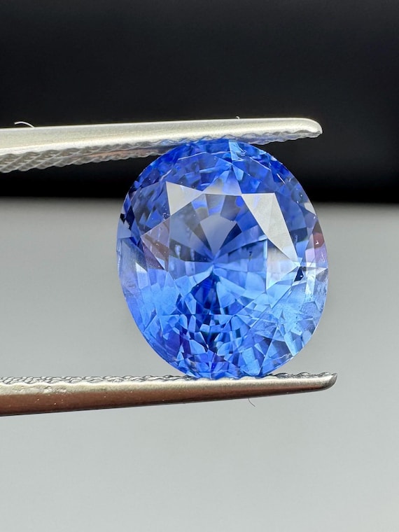 Large 5.2ct natural Ceylon Sapphire. Unheated, untreated, AGL lab report