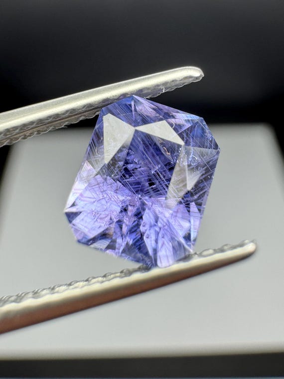 Umba Valley Sapphire, 1.7ct natural precision cut.