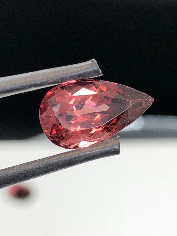 Pear shape Umbalite Garnet. 3.62ct!