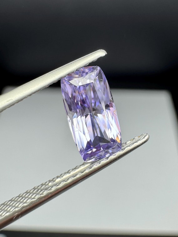 Lavender Sapphire 1.48ct Natural untreated gem.
