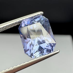Naturlig safir, ouppvärmd 4,7 karat indigo precisionsslipad. bild 2