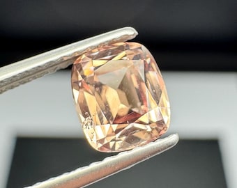 Dragon Garnet 1.39ct color change gem.