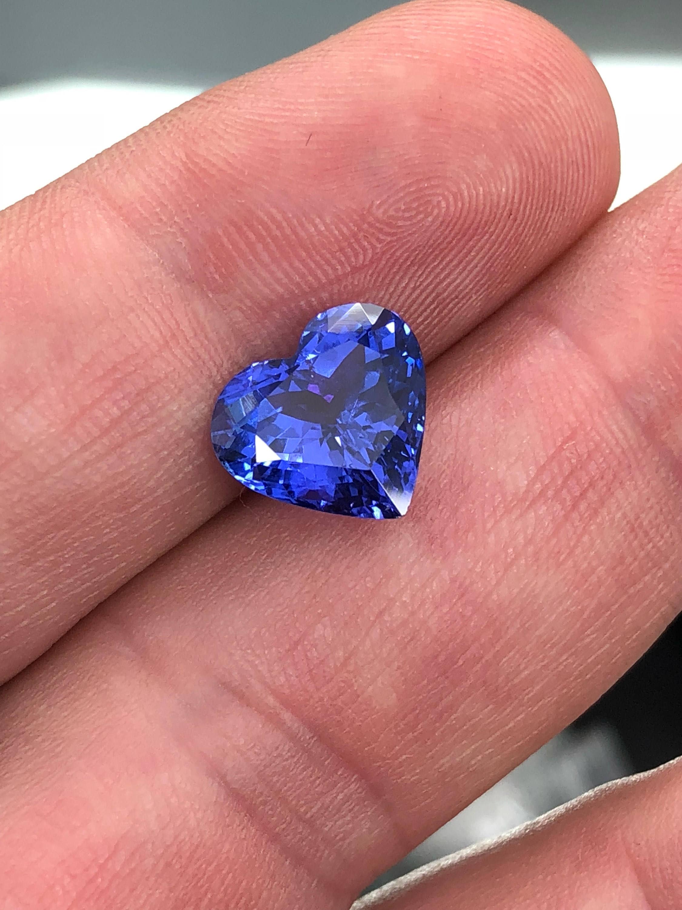 Flawless AAA blue Tanzanite 4.97ct heart shape