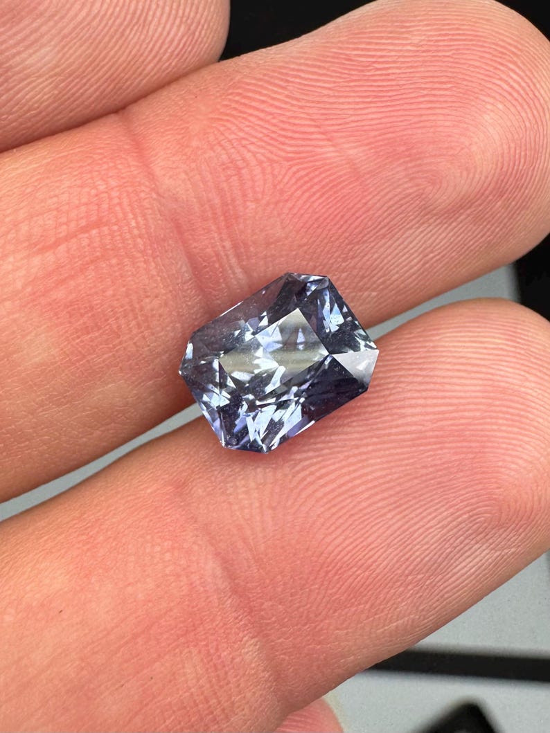 Naturlig safir, ouppvärmd 4,7 karat indigo precisionsslipad. bild 18