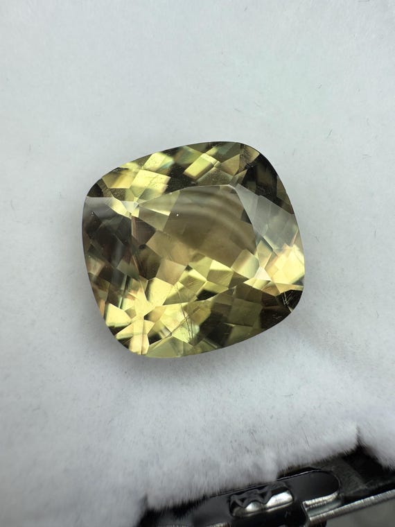 12ct Color change Zultanite, Turkish Diaspore.