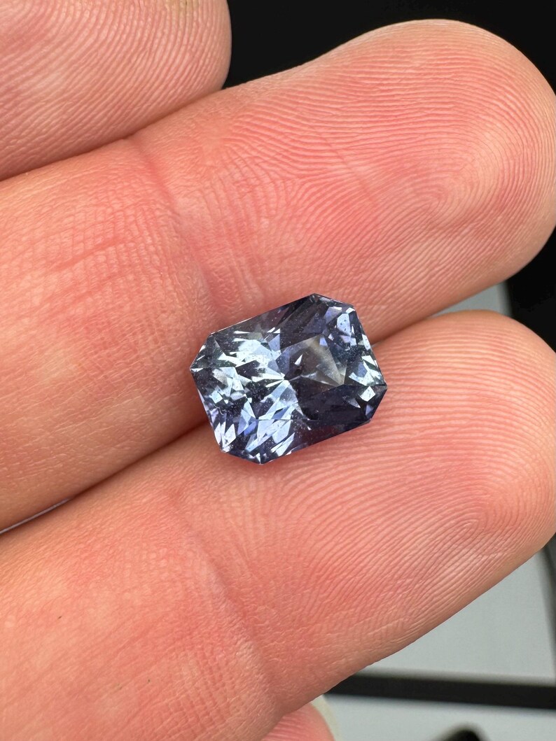 Naturlig safir, ouppvärmd 4,7 karat indigo precisionsslipad. bild 13