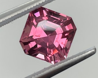 Collector's grade Pink Spinel. 2.96ct asscher cut gem. 7.8mm